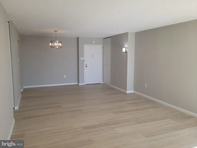 $1,925 | 666 West Germantown Pike, Unit 2409, Plymouth Meeting, PA 19462