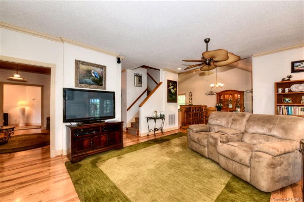 148 Grove Road Sylva, NC 28779 - Photo 5 of 23 Gallery Image 5