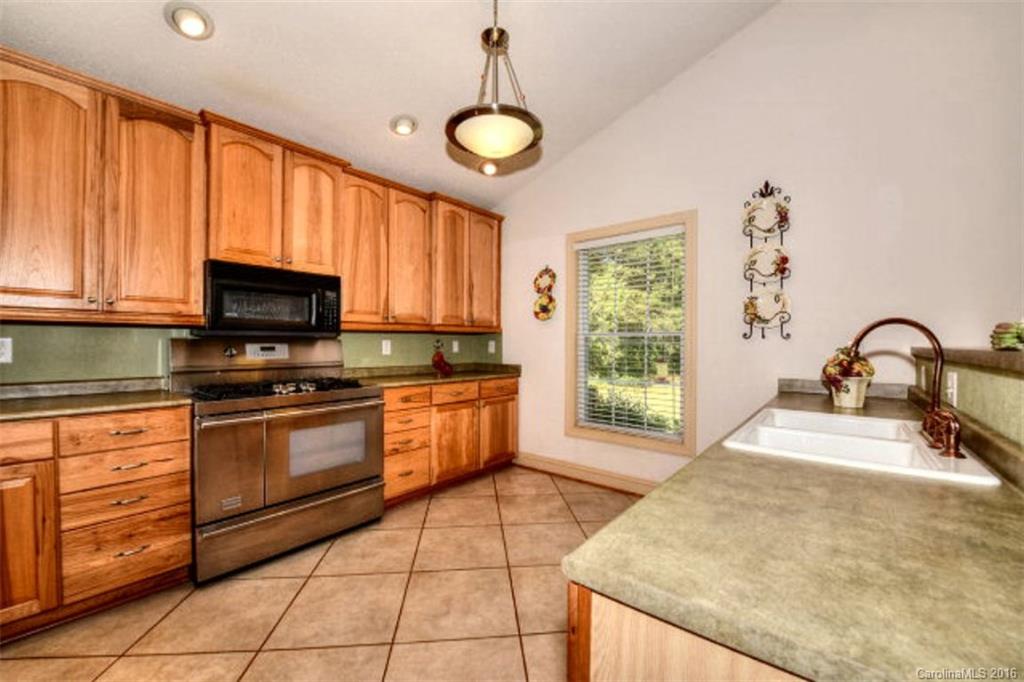 148 Grove Road Sylva, NC 28779 - Photo 8 of 23 Gallery Image 8