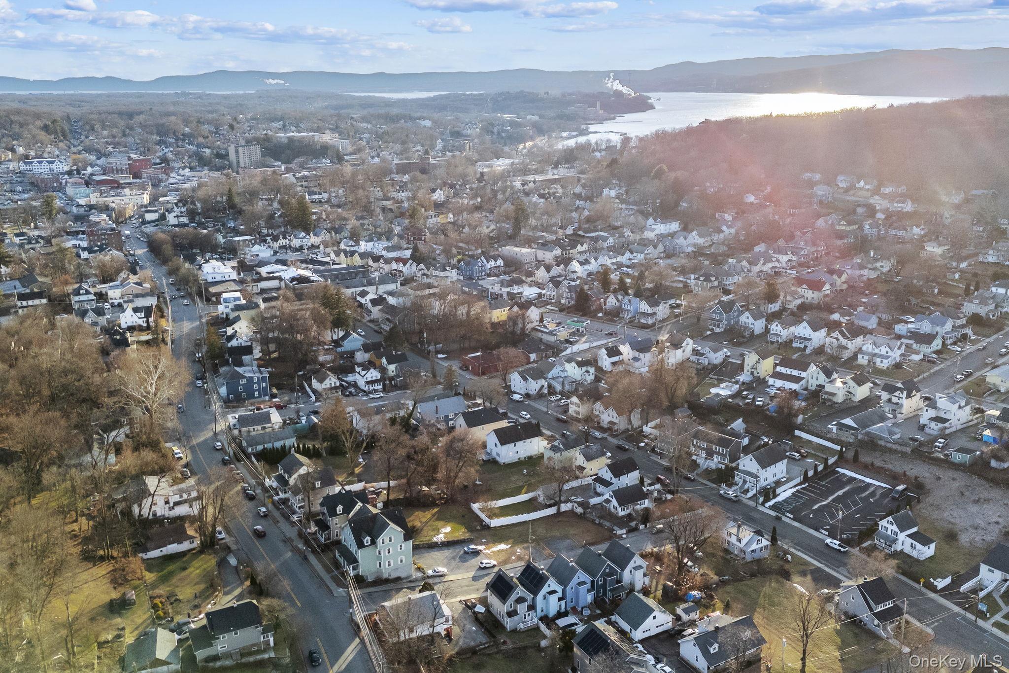 983 Warren Avenue Peekskill, NY 10566 - Photo 23 of 30 Aerial View – Property & Surroundings
