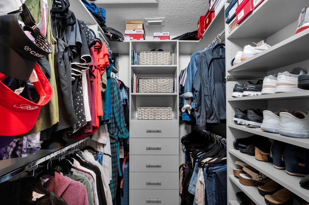 17215 Boca Club Boulevard, Unit 1 Boca Raton, FL 33487 - Photo 22 of 46 Primary Closet