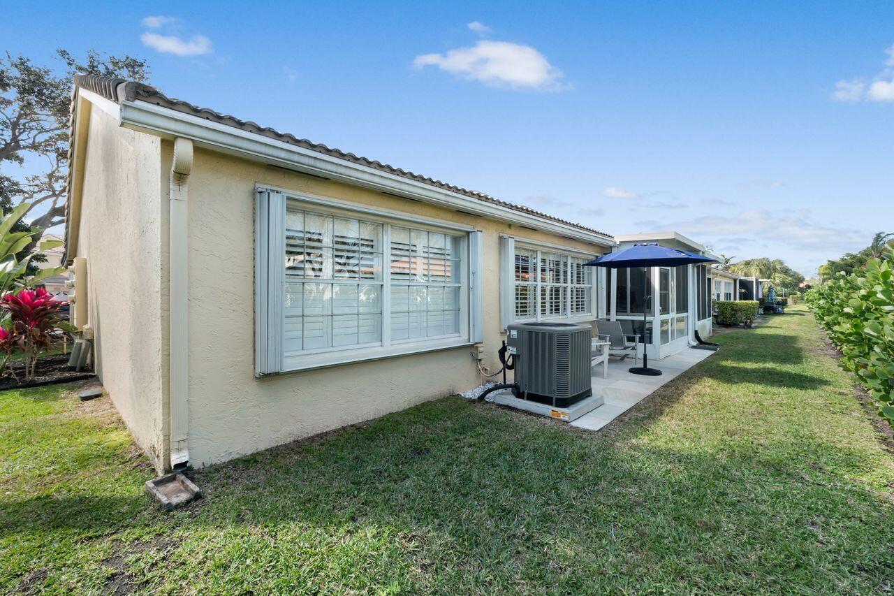 17215 Boca Club Boulevard, Unit 1 Boca Raton, FL 33487 - Photo 35 of 46 Backyard