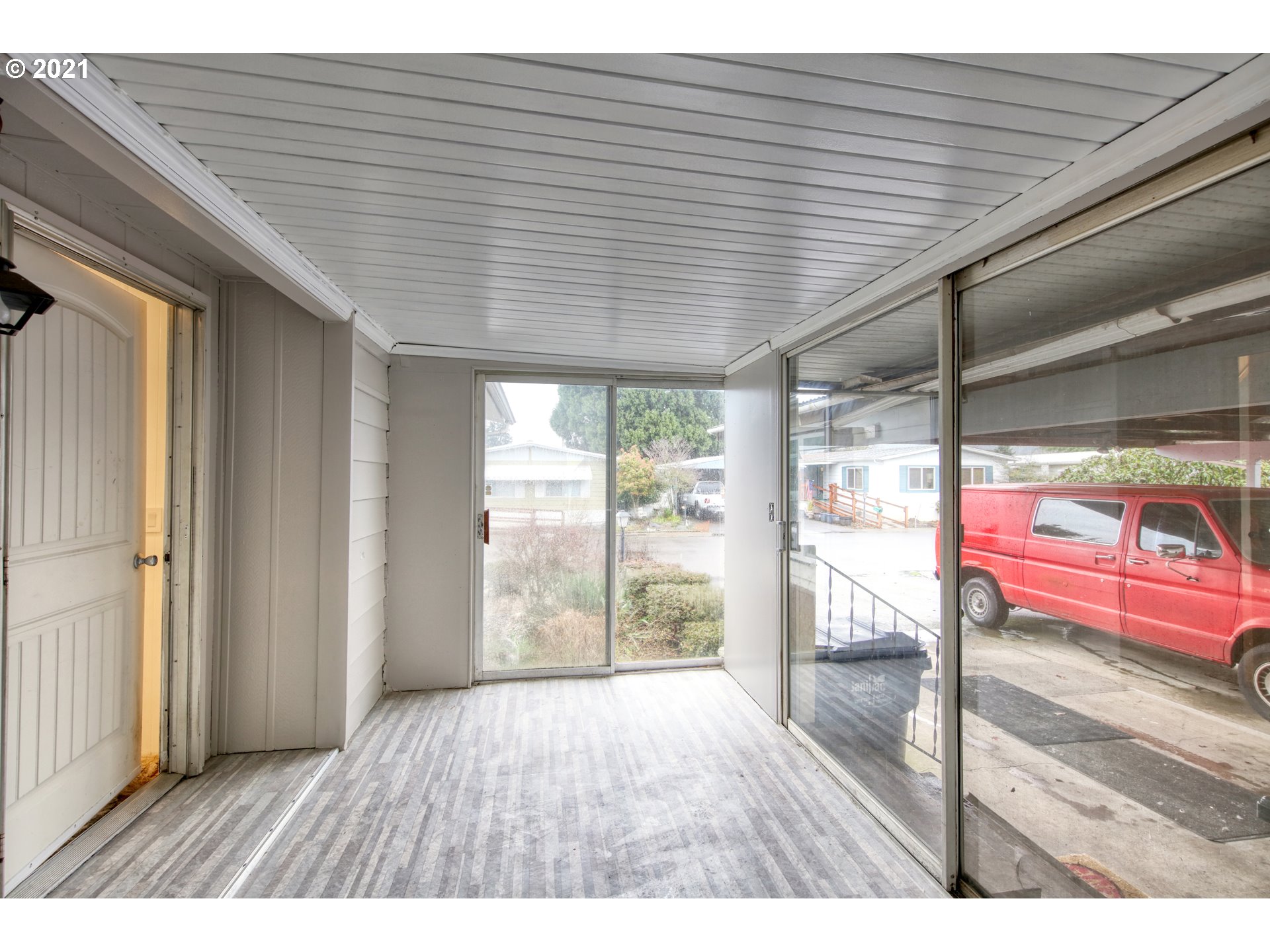 3530 Game Farm Road, Unit 46 Springfield, OR 97477 - Photo 3 of 32 an outdoor space with balcony