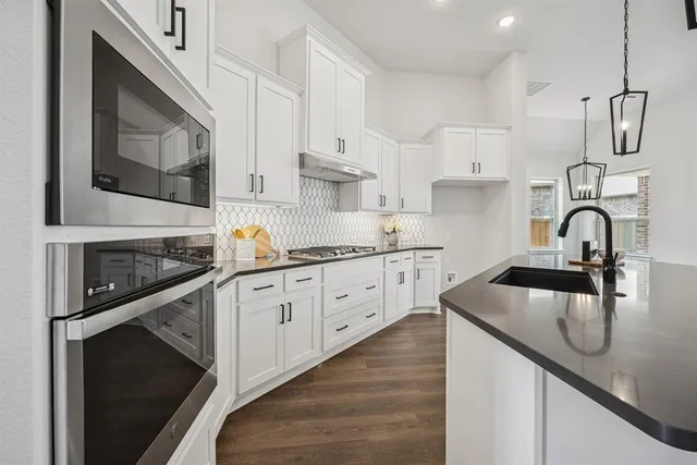 $479,990 | 2065 Spotted Fawn Drive, Arlington, TX 76005