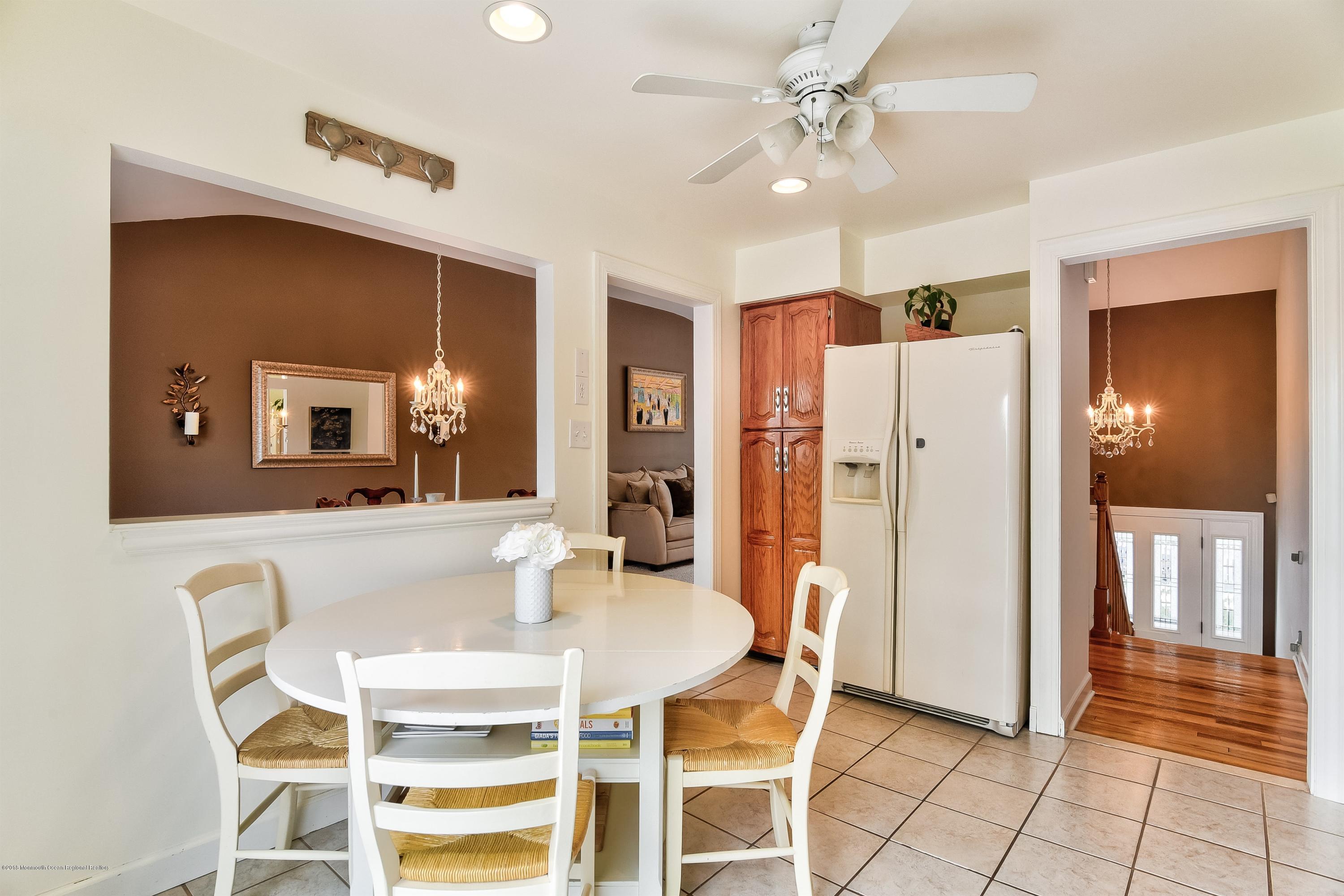 28 Willow Brook Road Freehold, NJ 07728 - Photo 12 of 28 018_Kitchen