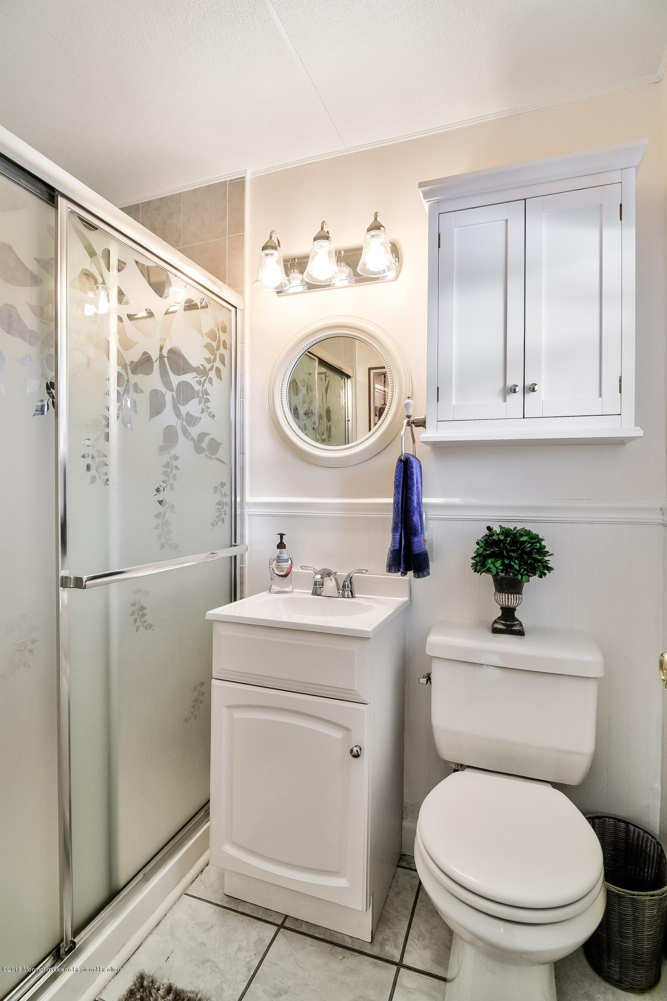 28 Willow Brook Road Freehold, NJ 07728 - Photo 16 of 28 007_Bathroom