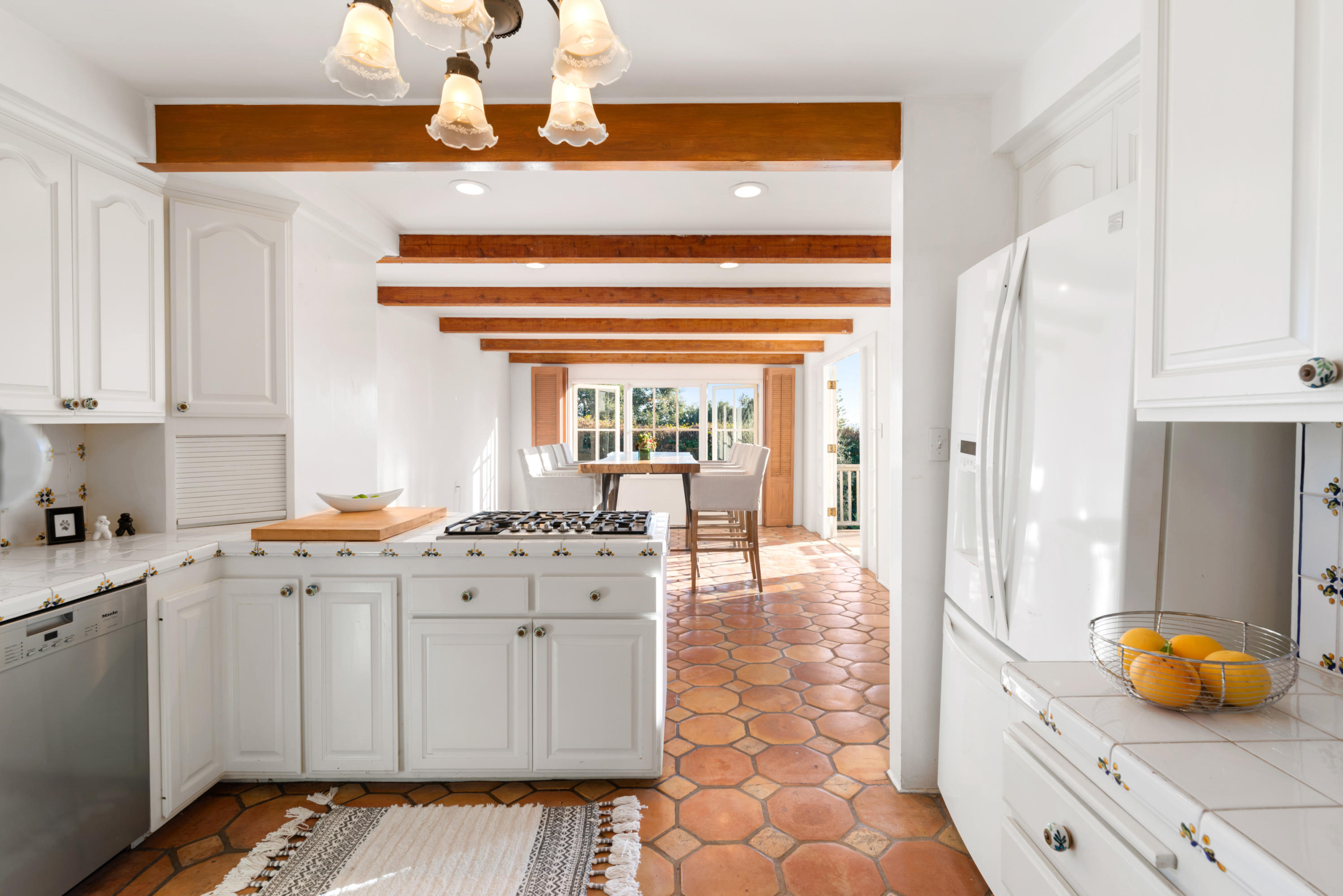 857 Cheltenham Road Santa Barbara, CA 93105 - Photo 14 of 31 857ChelthamRd_HiRes_015