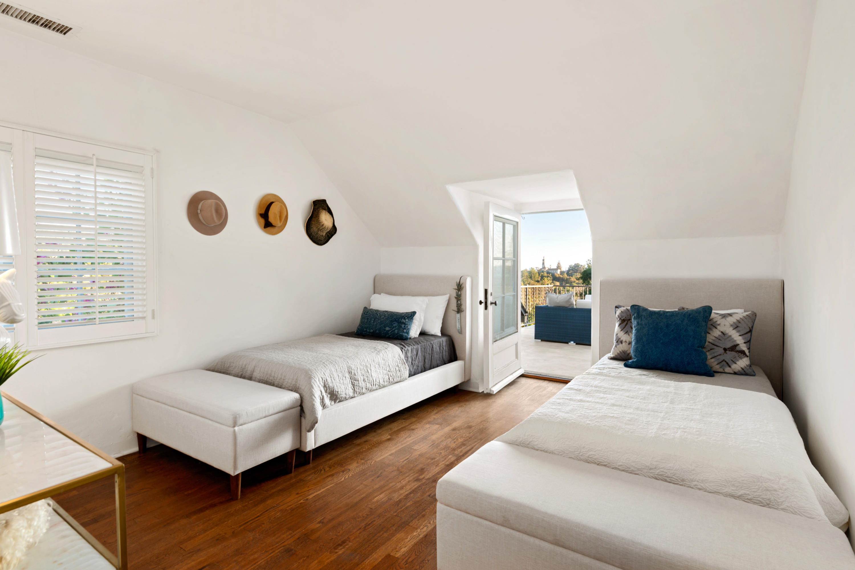 857 Cheltenham Road Santa Barbara, CA 93105 - Photo 28 of 31 857ChelthamRd_HiRes_039