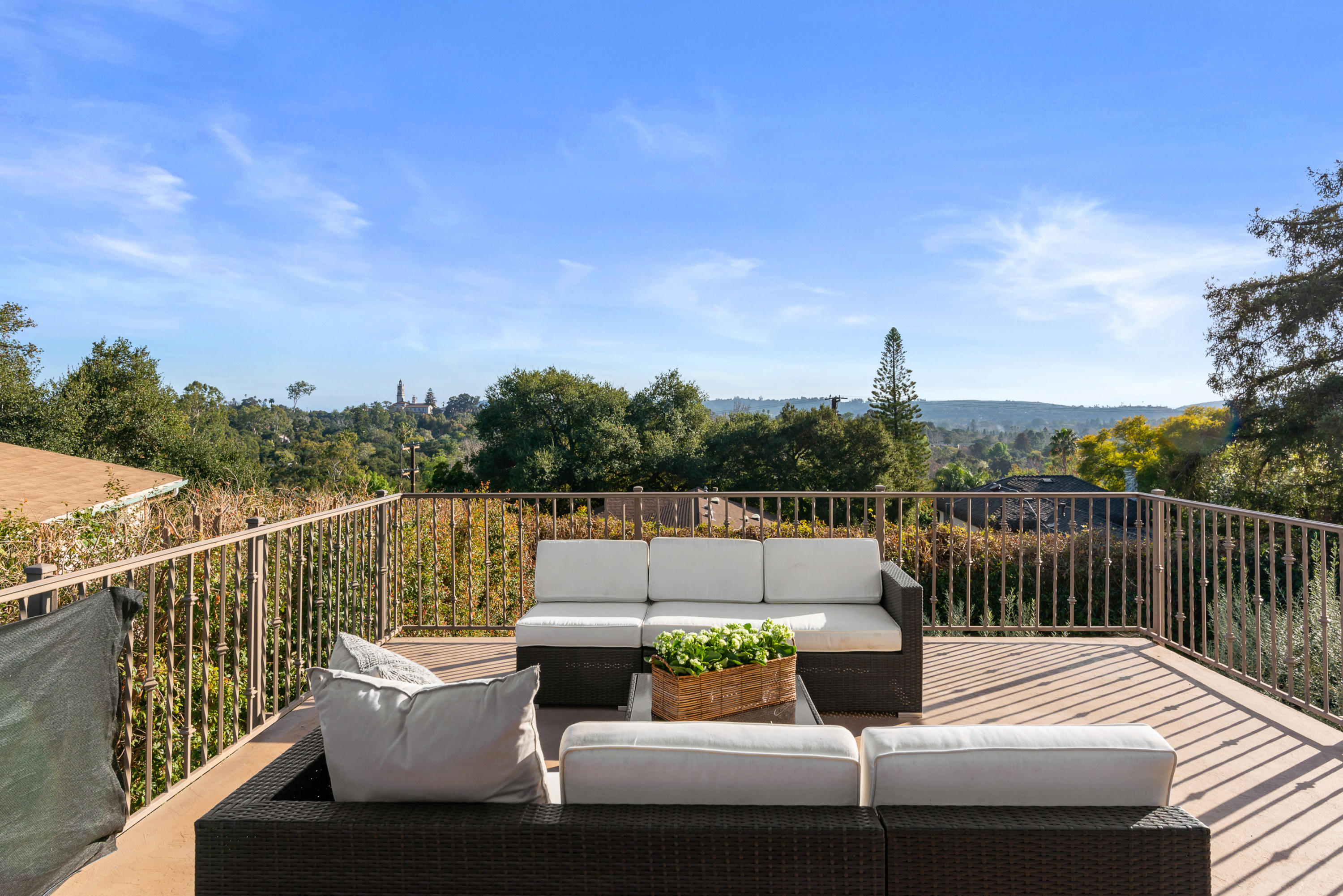 857 Cheltenham Road Santa Barbara, CA 93105 - Photo 29 of 31 857ChelthamRd_HiRes_041