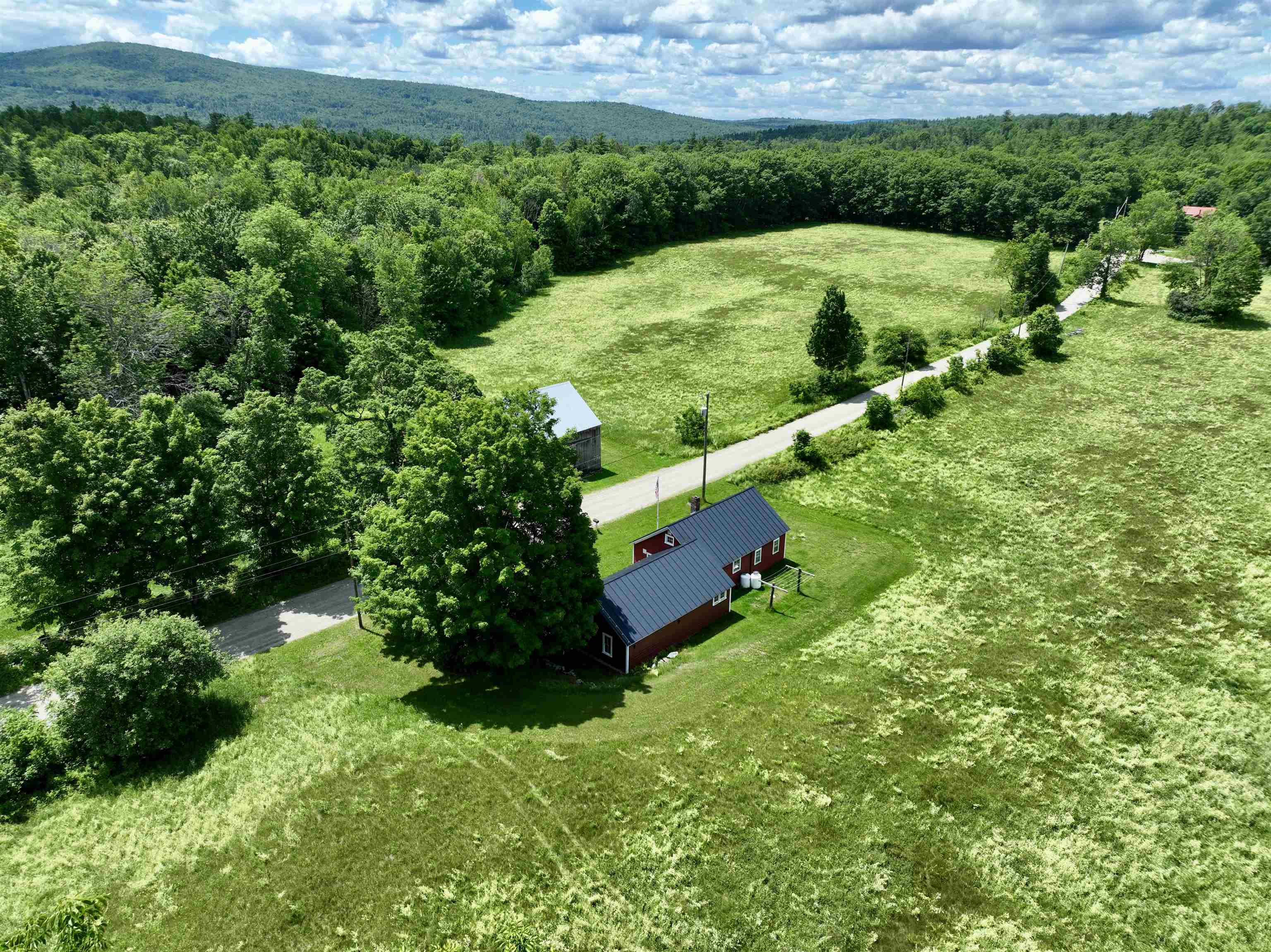 75 Page Road Pike, NH 03780 - Photo 6 of 23