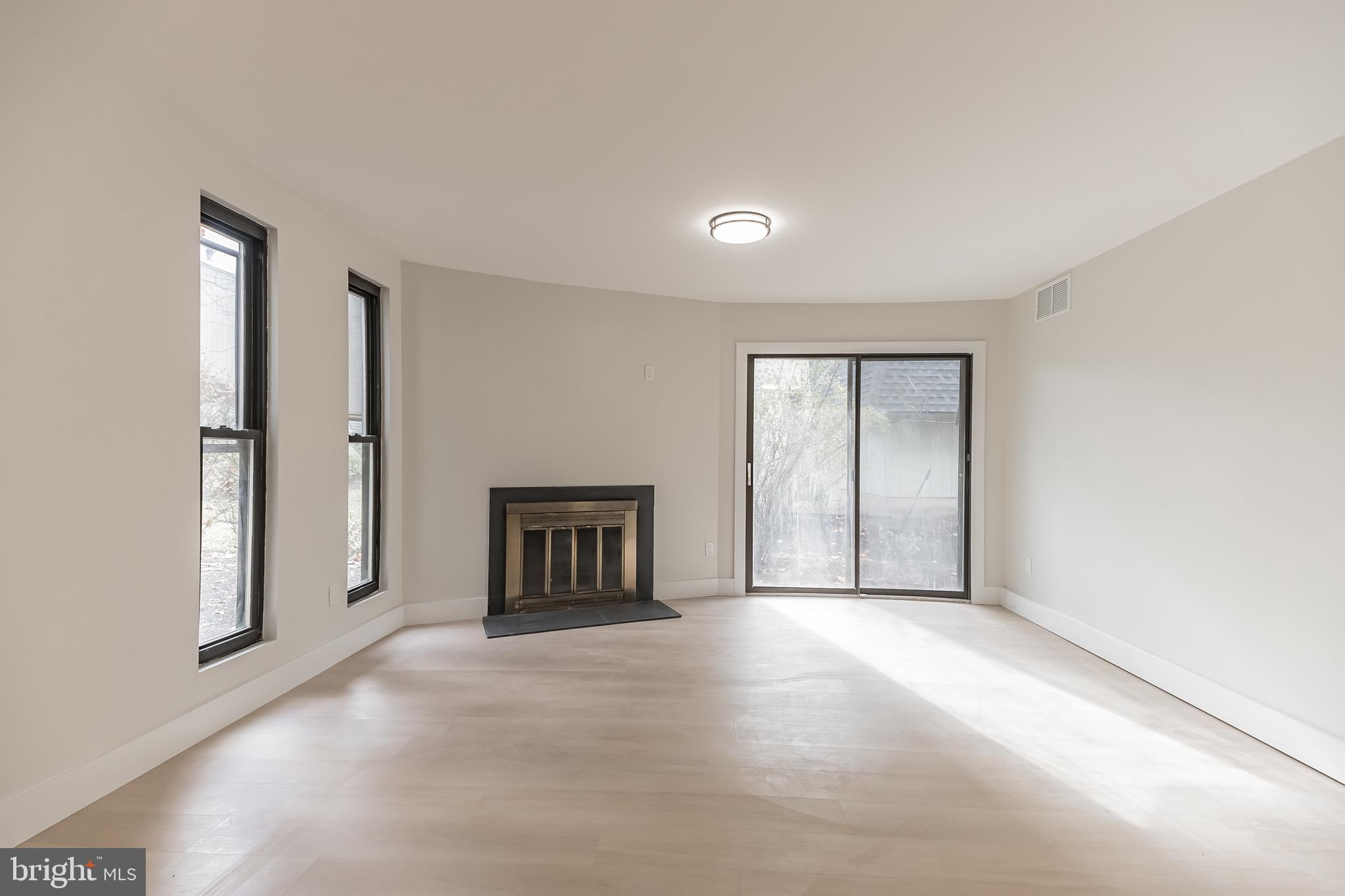 25 South Church Road, Unit 35 Maple Shade, NJ 08052 - Photo 3 of 9
