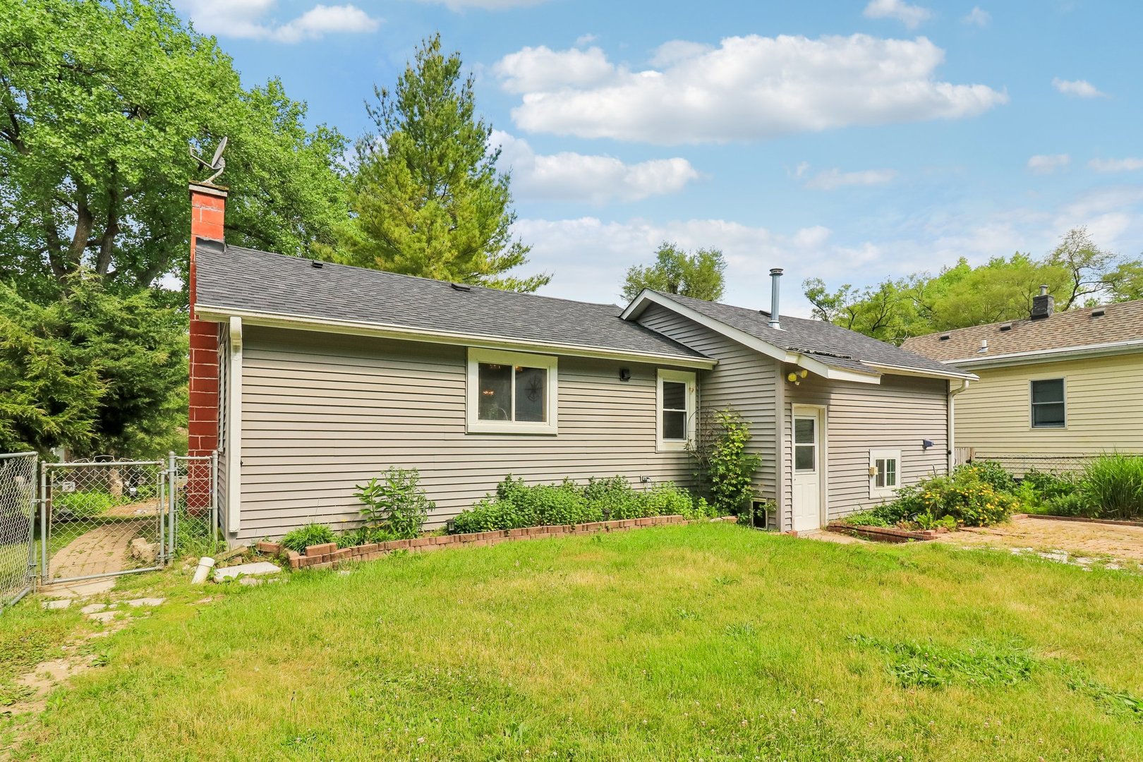 79 Eagle Point Road Fox Lake, IL 60020 - Photo 25 of 34 Gallery Image 25
