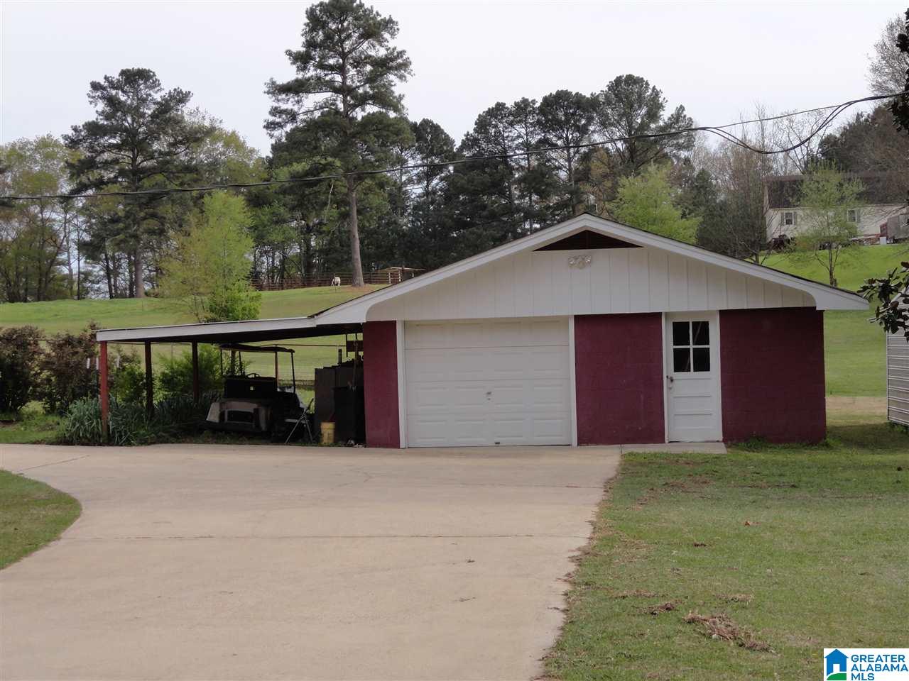 1017 Treehaven Drive Adamsville, AL 35005 - Photo 3 of 38