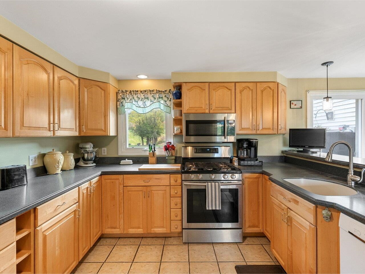 771 Robinson Road Ferrisburgh, VT 05456 - Photo 12 of 59