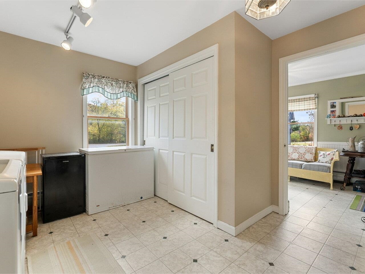 771 Robinson Road Ferrisburgh, VT 05456 - Photo 5 of 59