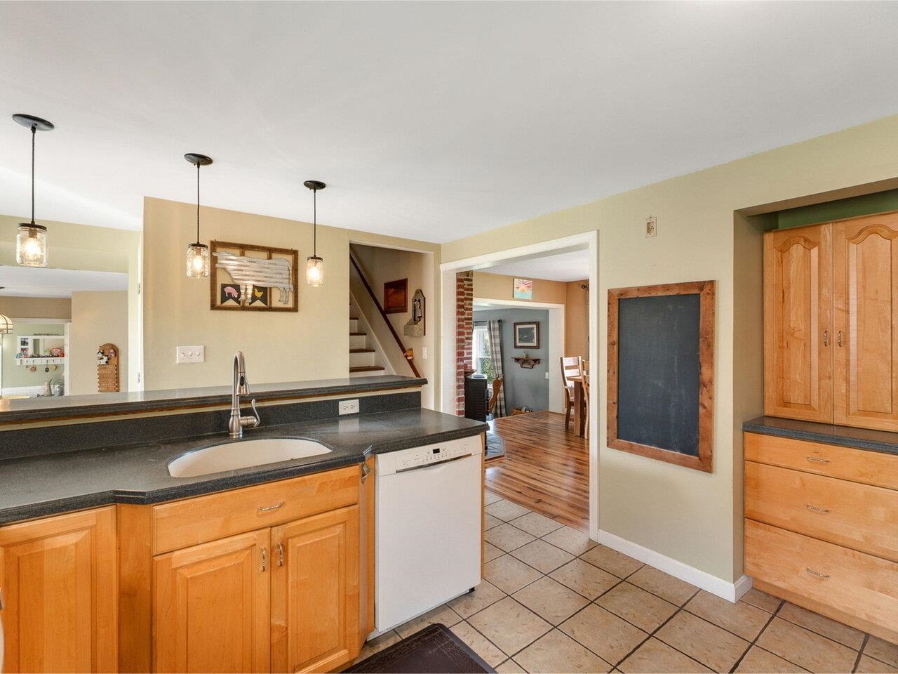 771 Robinson Road Ferrisburgh, VT 05456 - Photo 9 of 59