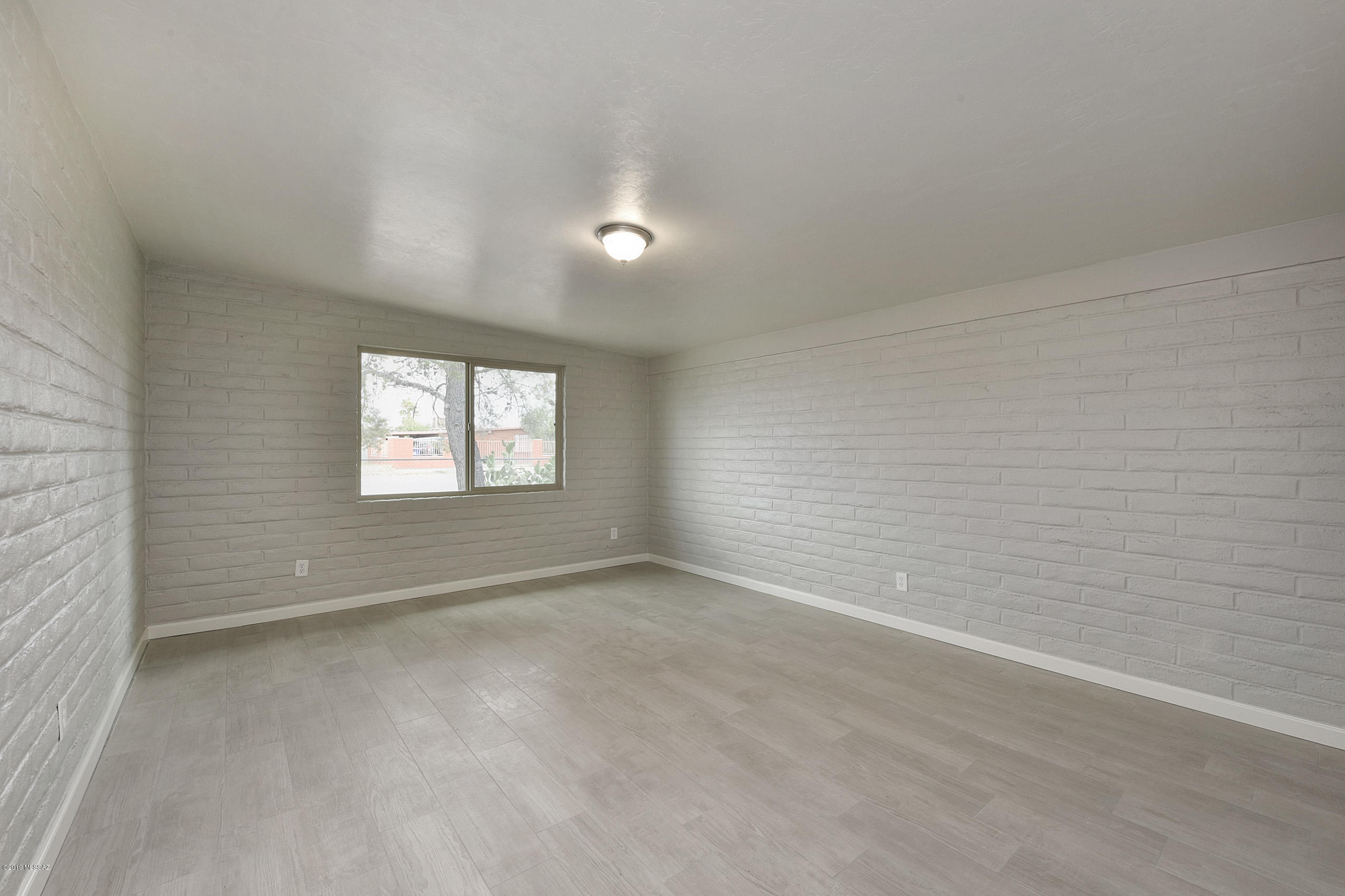 9 East Corona Road Tucson, AZ 85756 - Photo 4 of 22 Gallery Image 4