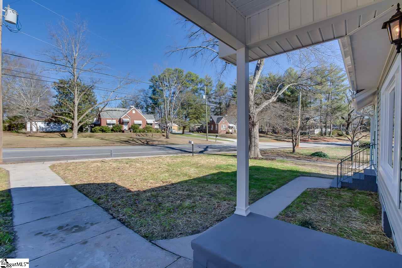 205 Highland Road Easley, SC 29640 - Photo 7 of 36