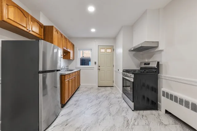 $1,950 | 19 Beechcroft Street, Unit 2, Boston, MA 02135