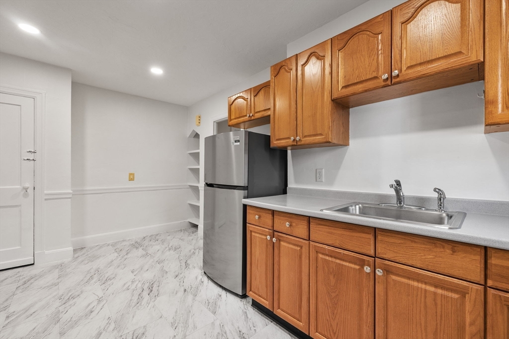 19 Beechcroft Street, Unit 2 Boston, MA 02135 - Photo 5 of 15