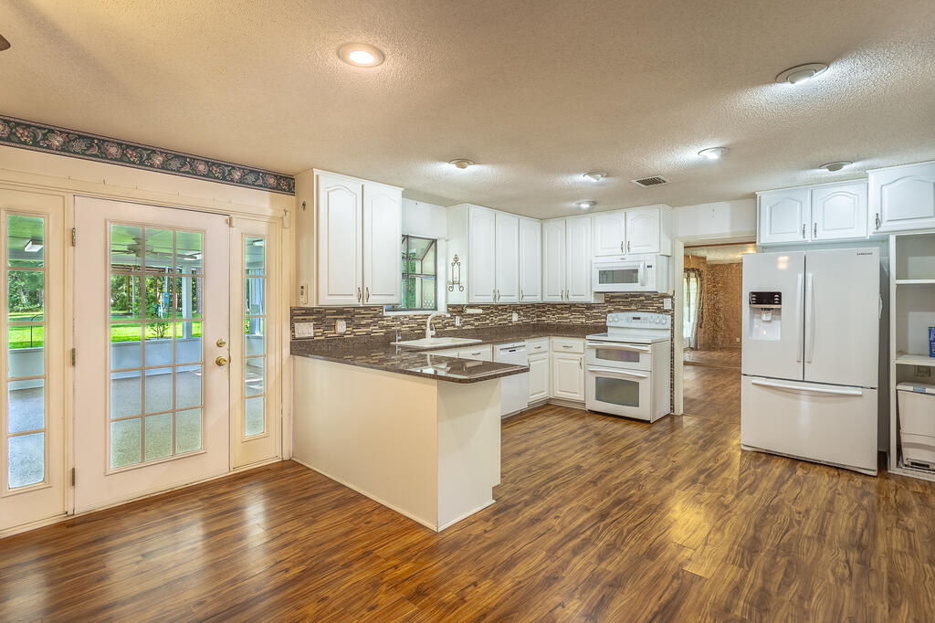 1001 Bluff Road Apalachicola, FL 32320 - Photo 13 of 33 Gallery Image 13