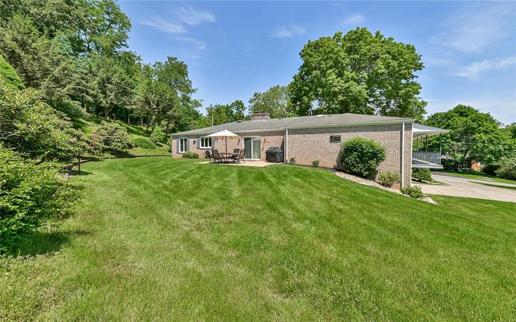 2371 Oakview Drive Pittsburgh, PA 15237 - Photo 3 of 25 a house view with a garden space