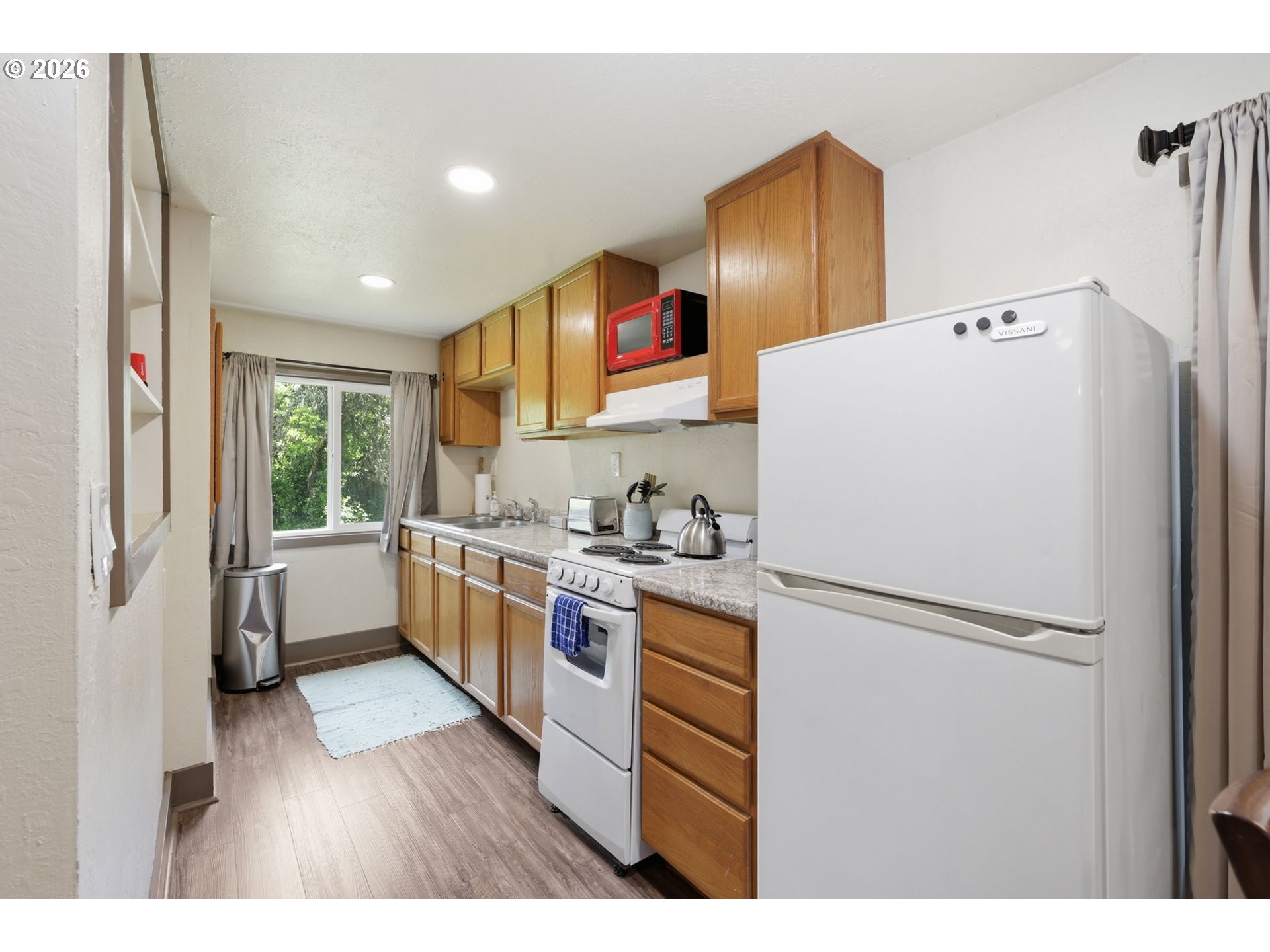327 6th Street Springfield, OR 97477 - Photo 13 of 38