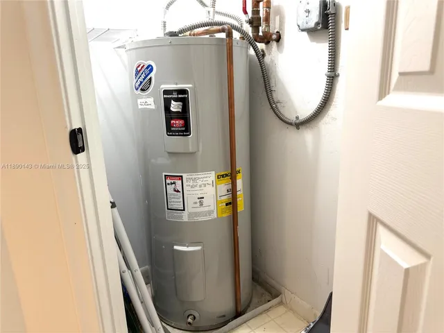 an empty room with window