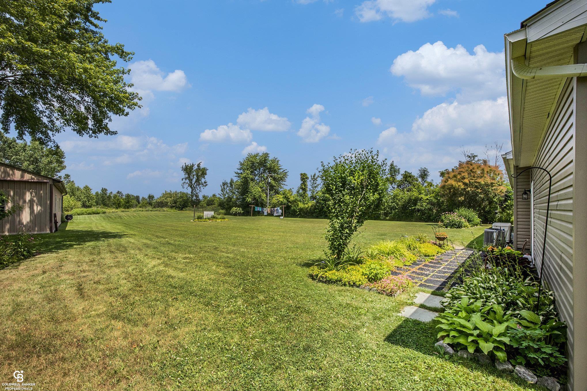 12112 Griffin Road Memphis, MI 48041 - Photo 21 of 33 50187098-61844370-3f4e-4e64-91be-e36299297c44.JPG