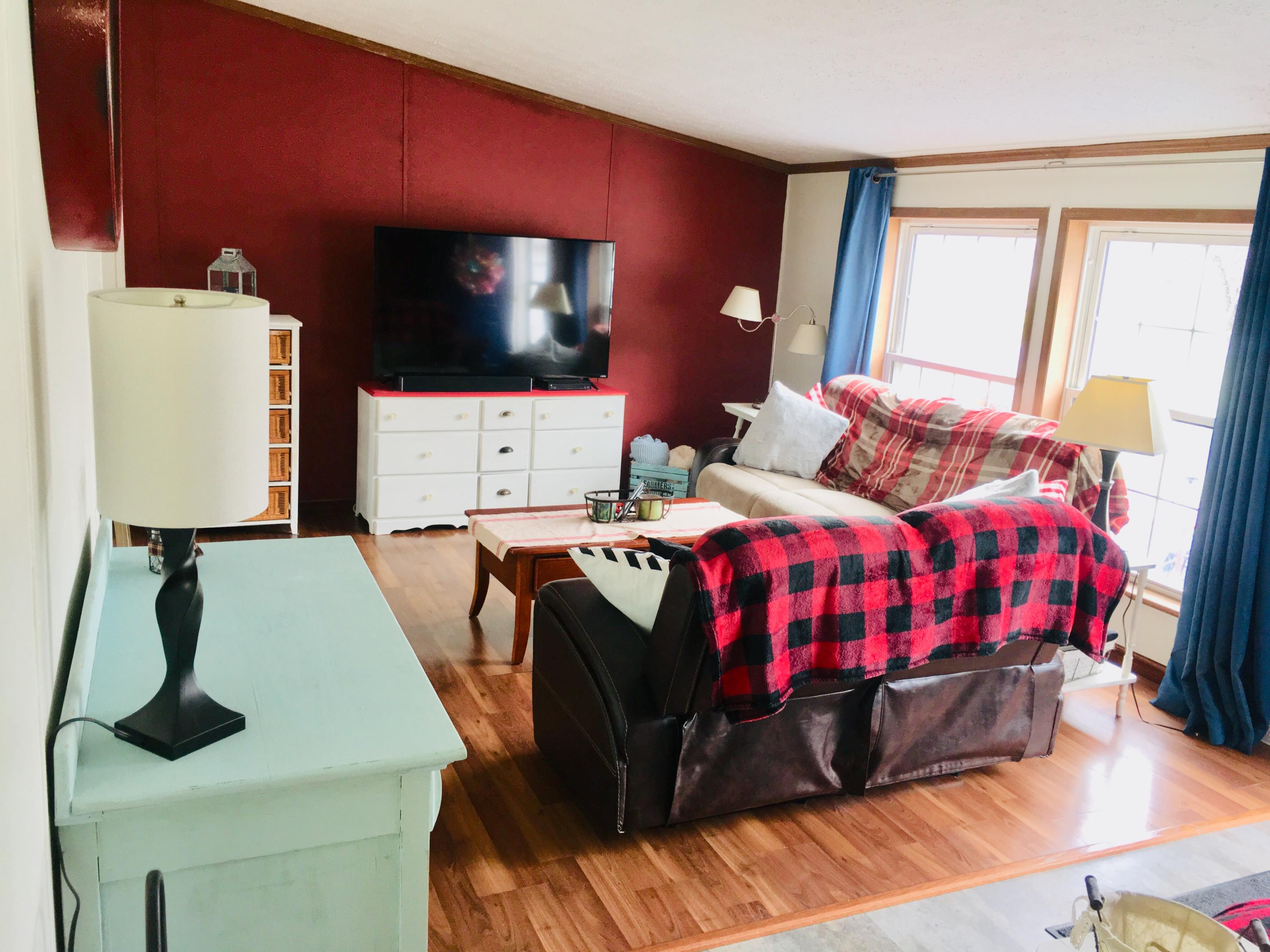 1220 Division Street Cheboygan, MI 49721 - Photo 3 of 39 Gallery Image 3