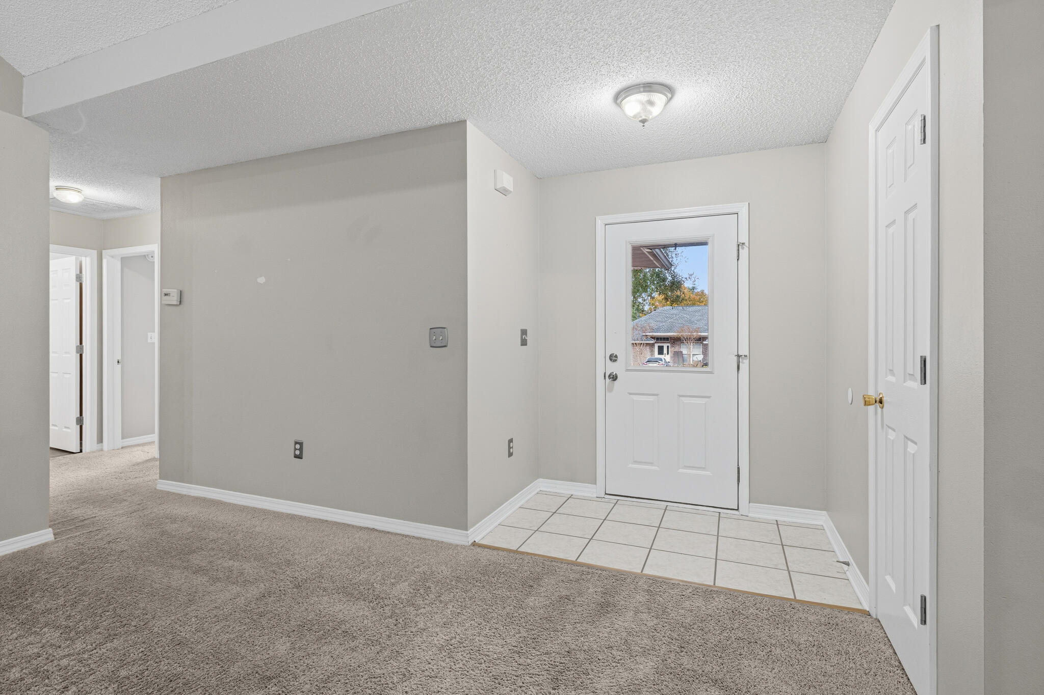 643 Alysheba Drive Crestview, FL 32539 - Photo 5 of 36 a view of room