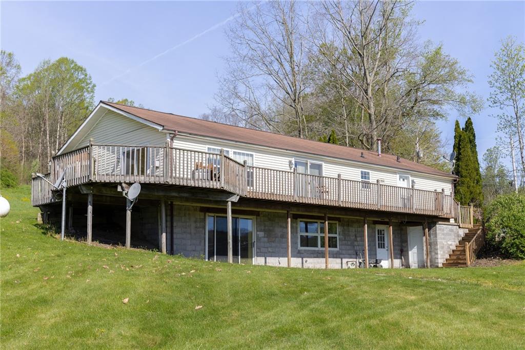 384 Old Sharon Road Mercer, PA 16137 - Photo 5 of 29 Gallery Image 5