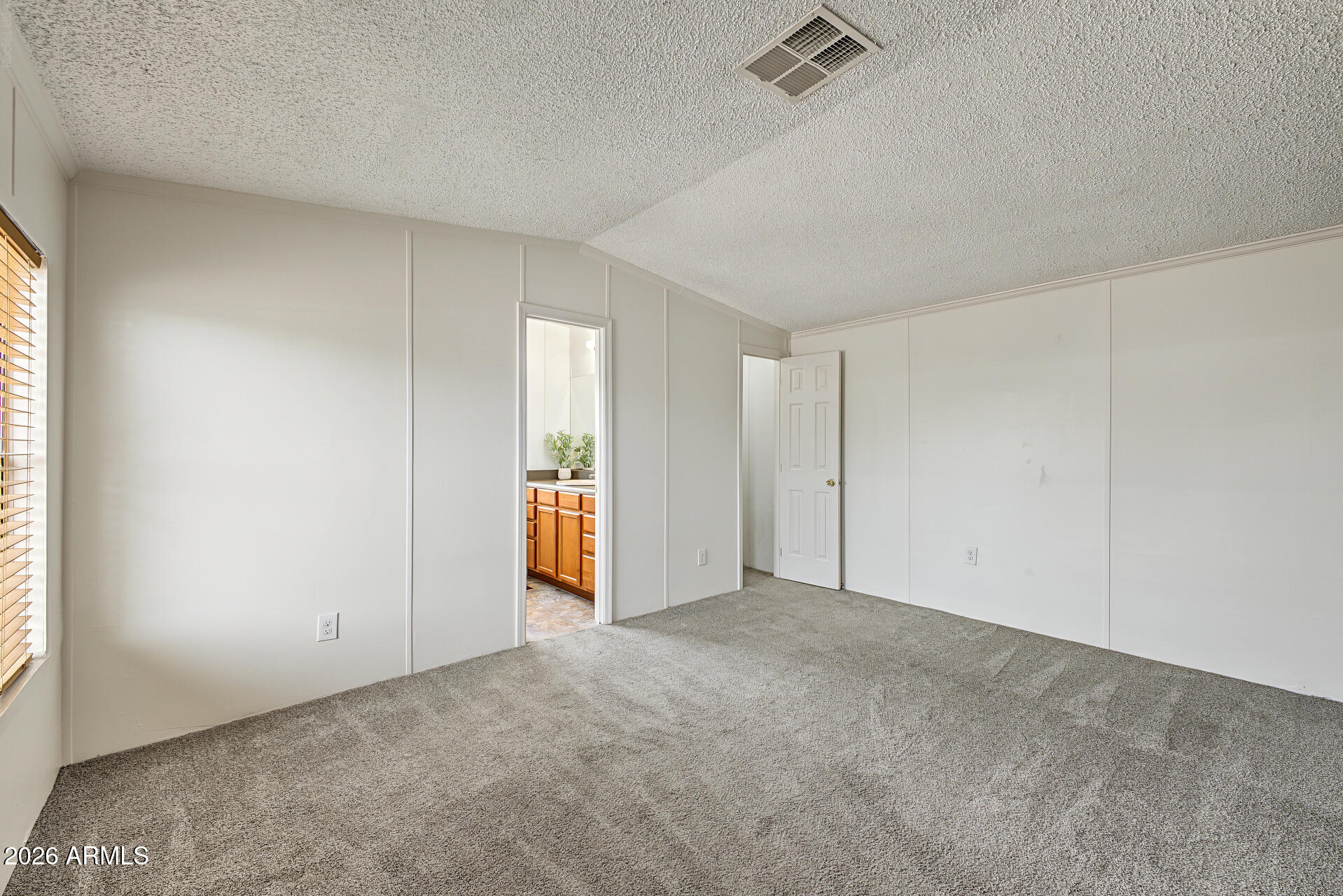 757 North Dapple Road Apache Junction, AZ 85119 - Photo 10 of 26 16-Dapple