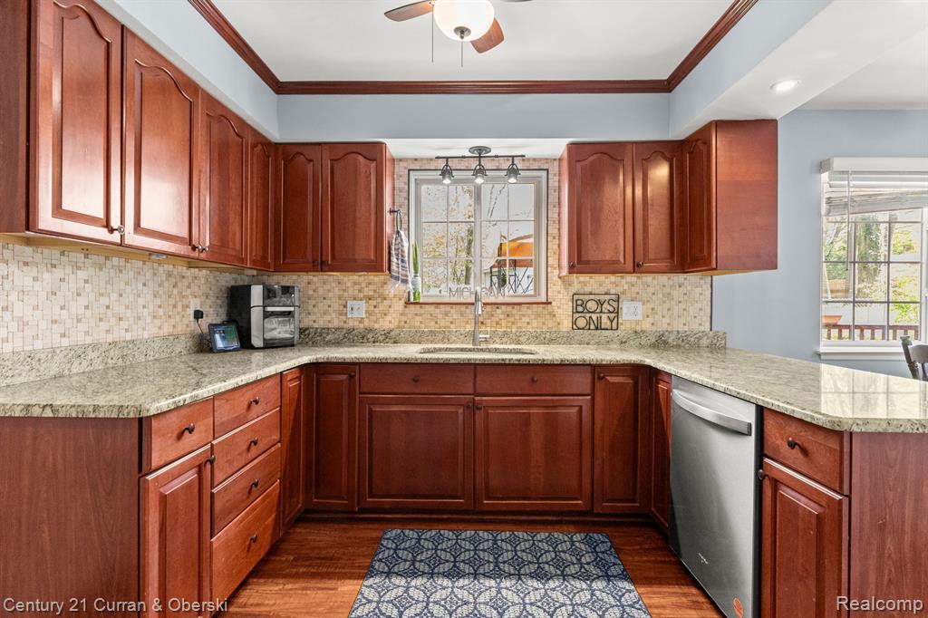 4400 Highfield Road Waterford, MI 48329 - Photo 17 of 54