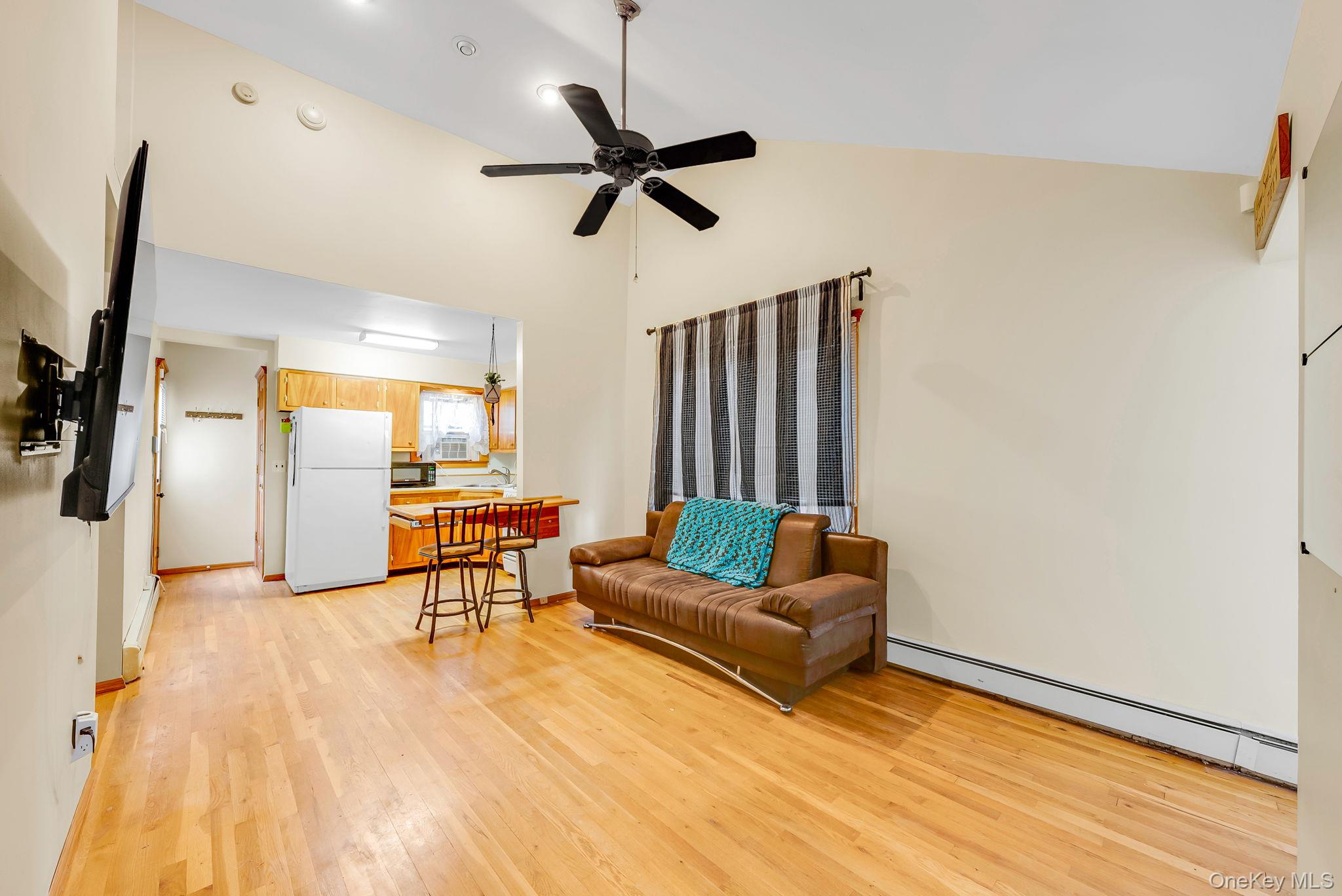 650 College Road Farmingville, NY 11738 - Photo 3 of 20