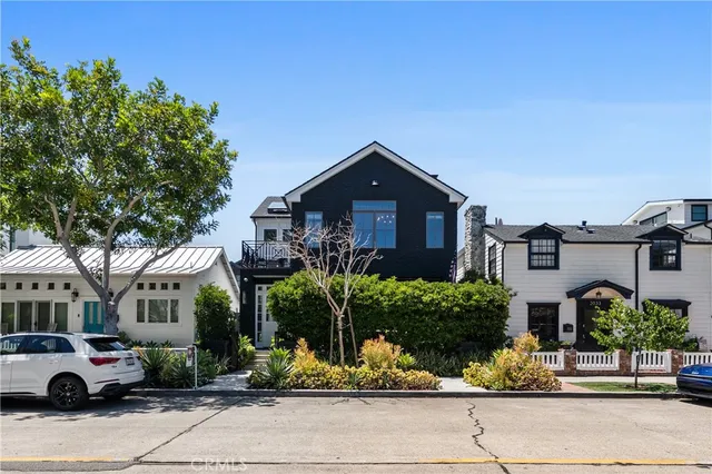 a outdoor living space with furniture and garden view