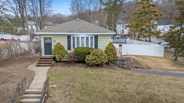 $589,900 | 84 Groveland Street, Haverhill, MA 01830