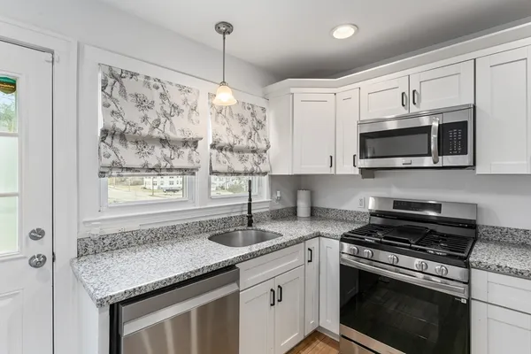 $589,900 | 84 Groveland Street, Haverhill, MA 01830