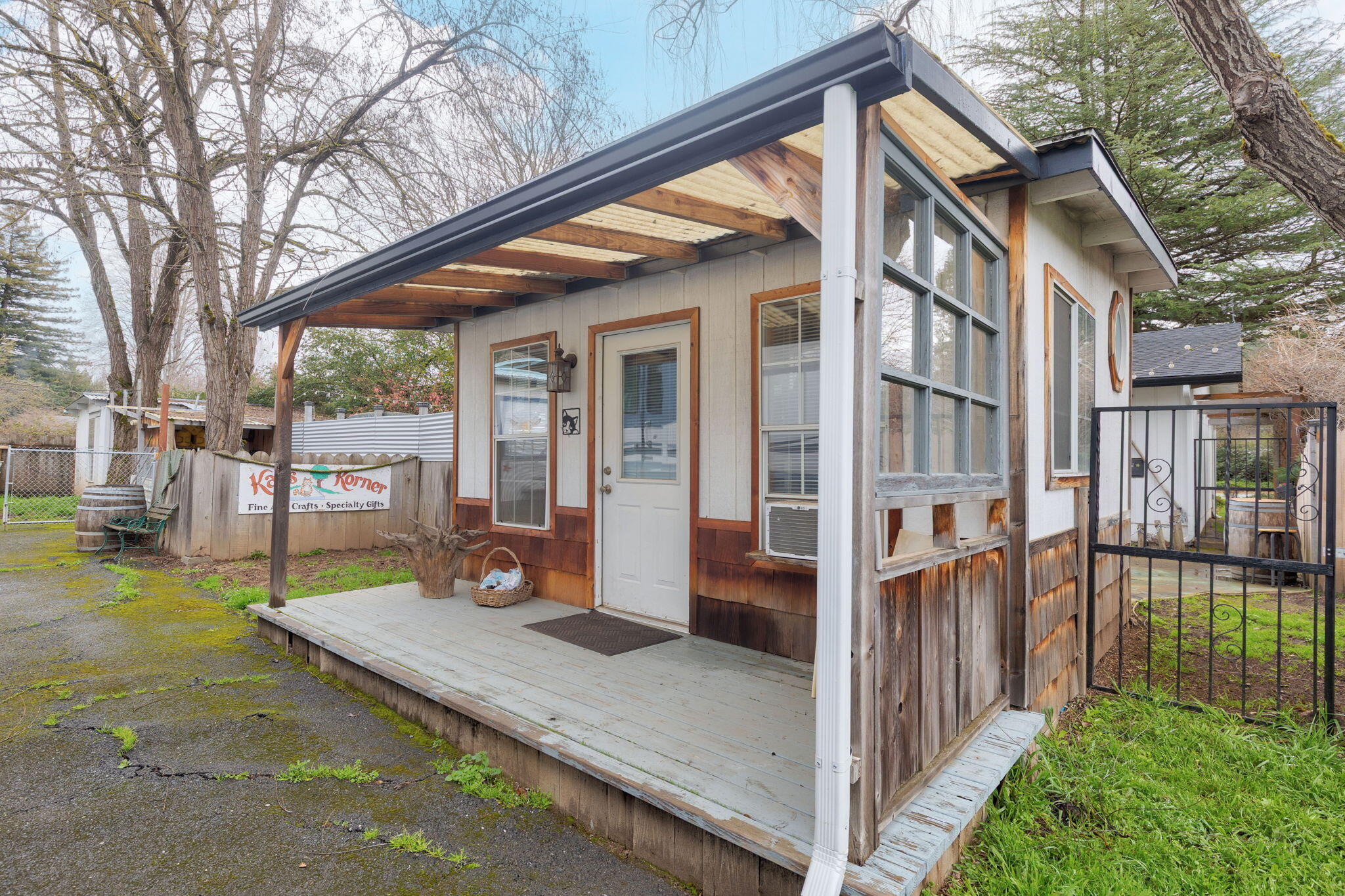 753 West Evans Creek Road Rogue River, OR 97537 - Photo 41 of 50