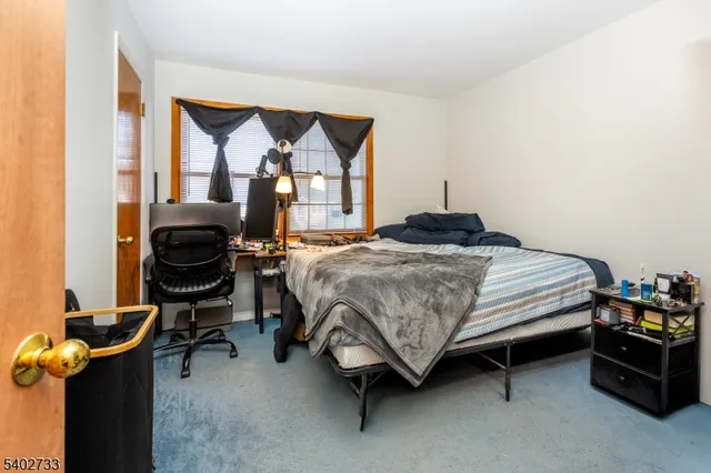 $699,900 | 18 Stanford Place, Wayne, NJ 07470