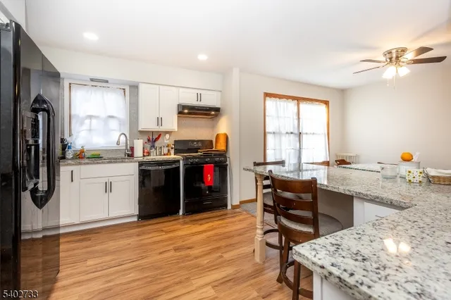 $699,900 | 18 Stanford Place, Wayne, NJ 07470