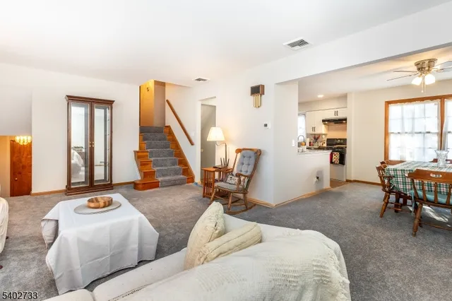 $699,900 | 18 Stanford Place, Wayne, NJ 07470