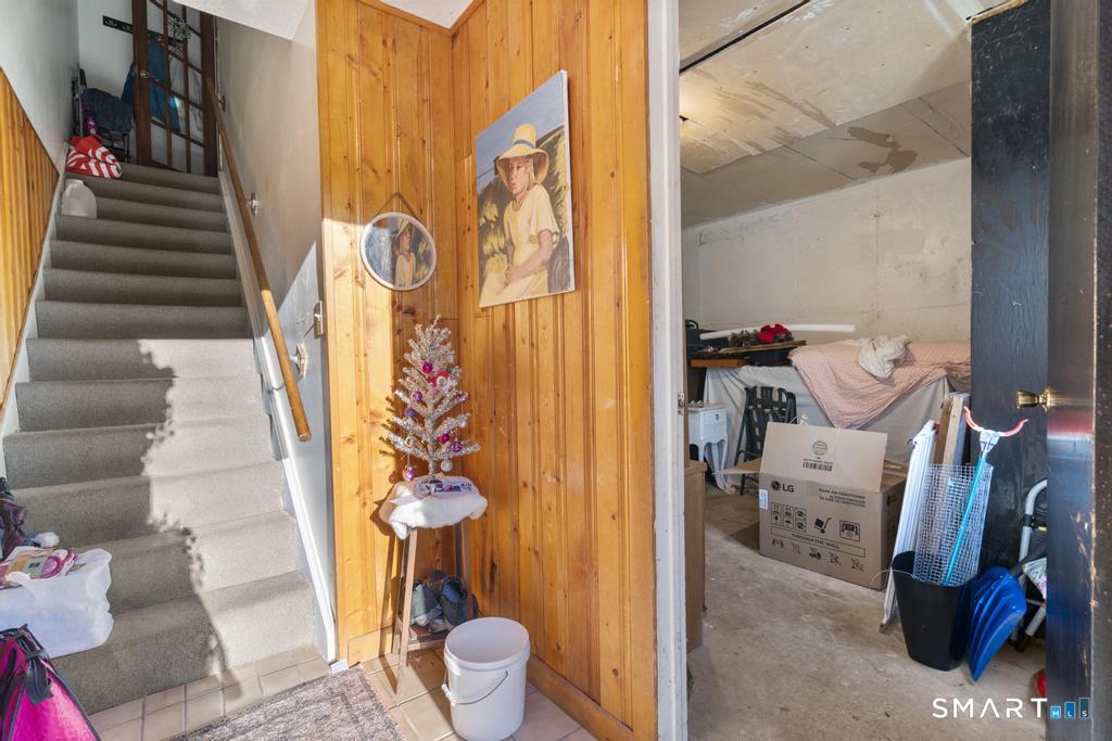 181 Hicks Street, Unit 2D Meriden, CT 06450 - Photo 32 of 36