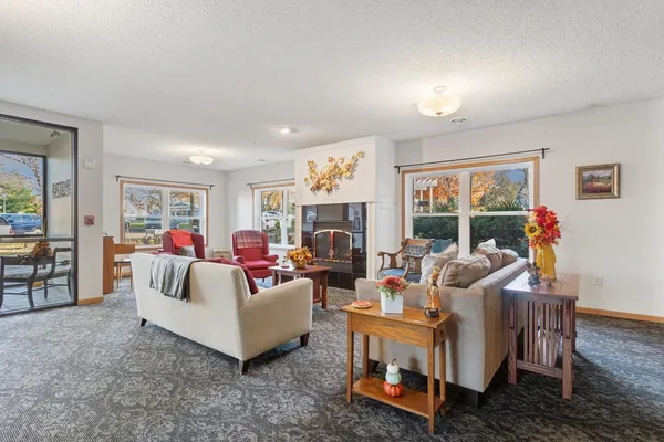 $219,000 | 2231 North Penn Place, Unit 201, St. Paul, MN 55109