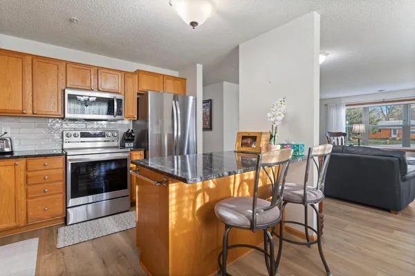 $219,000 | 2231 North Penn Place, Unit 201, St. Paul, MN 55109