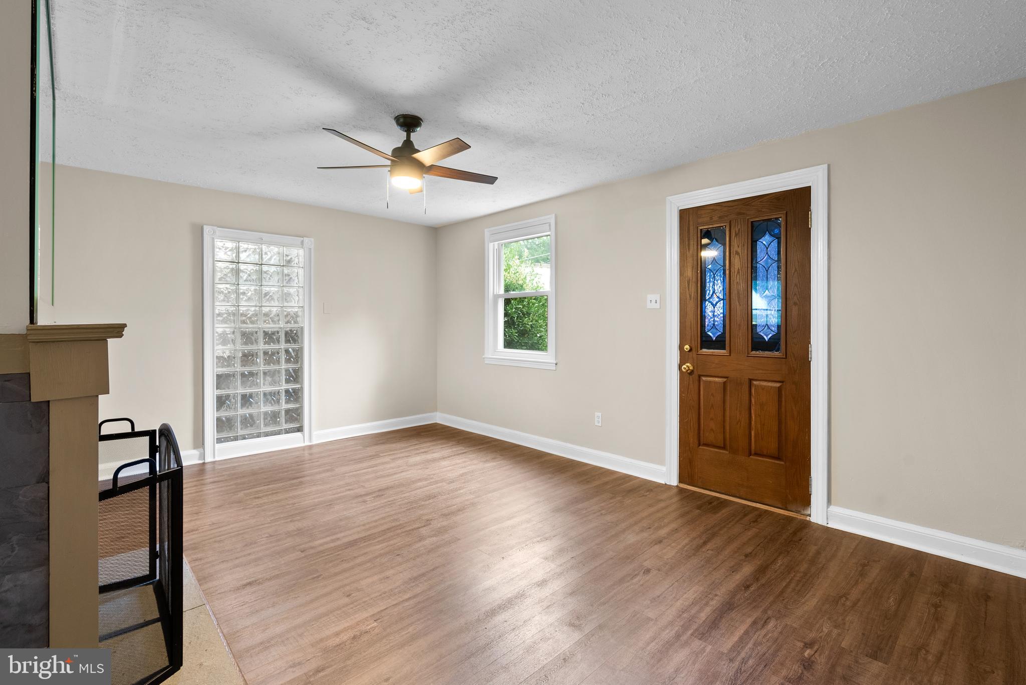 3005 Collins Avenue Silver Spring, MD 20902 - Photo 5 of 24 Gallery Image 5