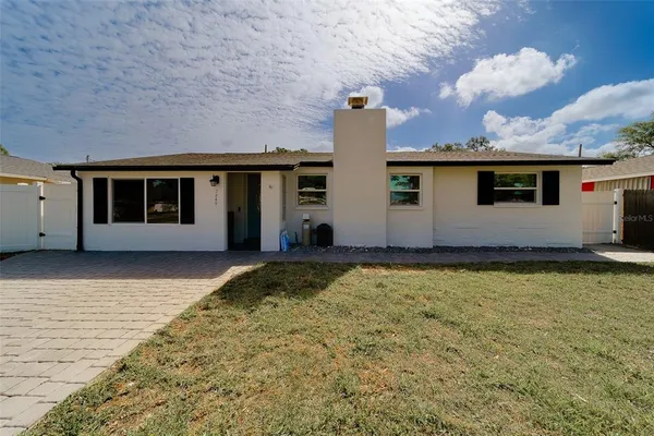 $2,700 | 7849 86th Way North, Seminole, FL 33777