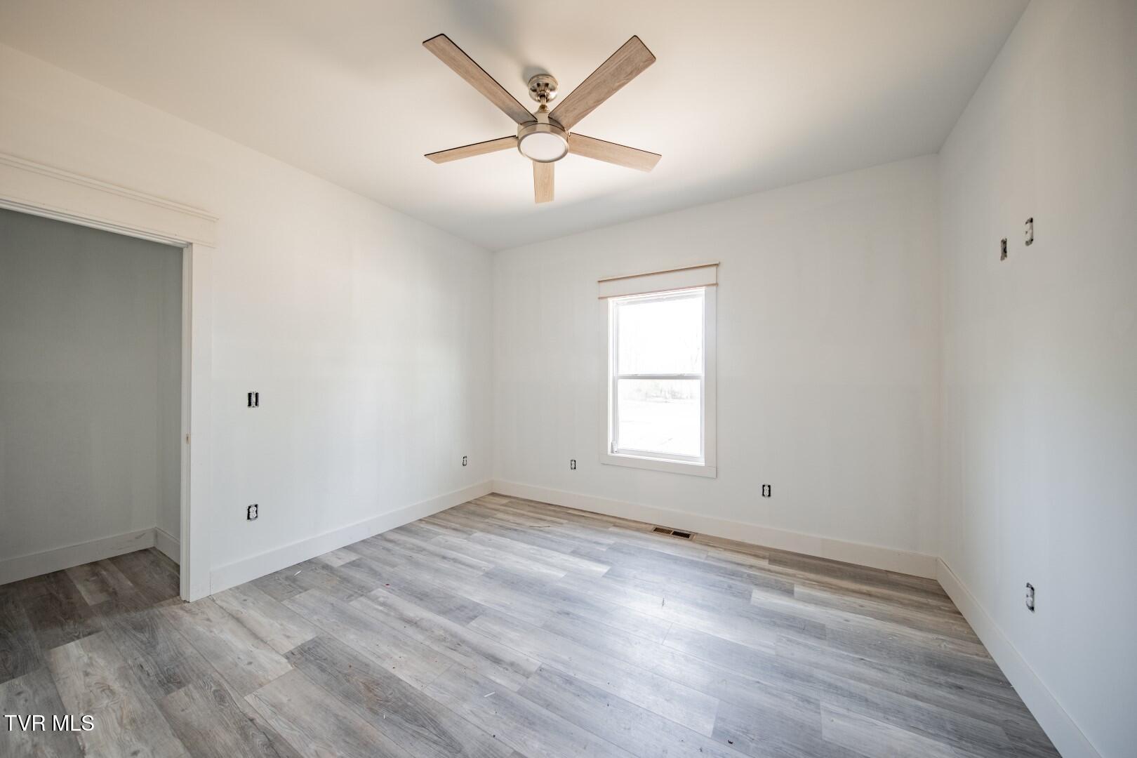 127 Victor Road Cosby, TN 37722 - Photo 18 of 38 16