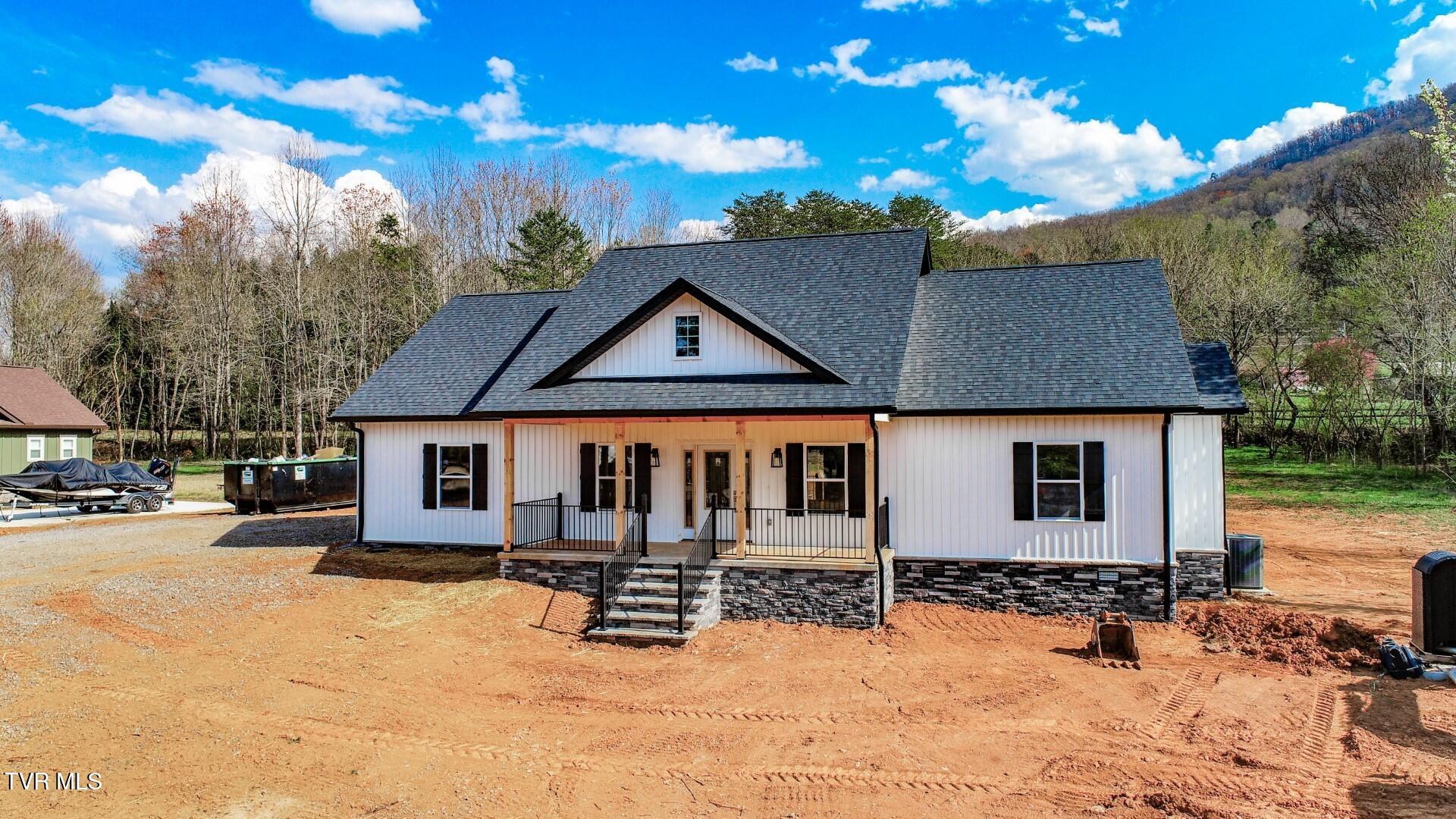 127 Victor Road Cosby, TN 37722 - Photo 4 of 38 2