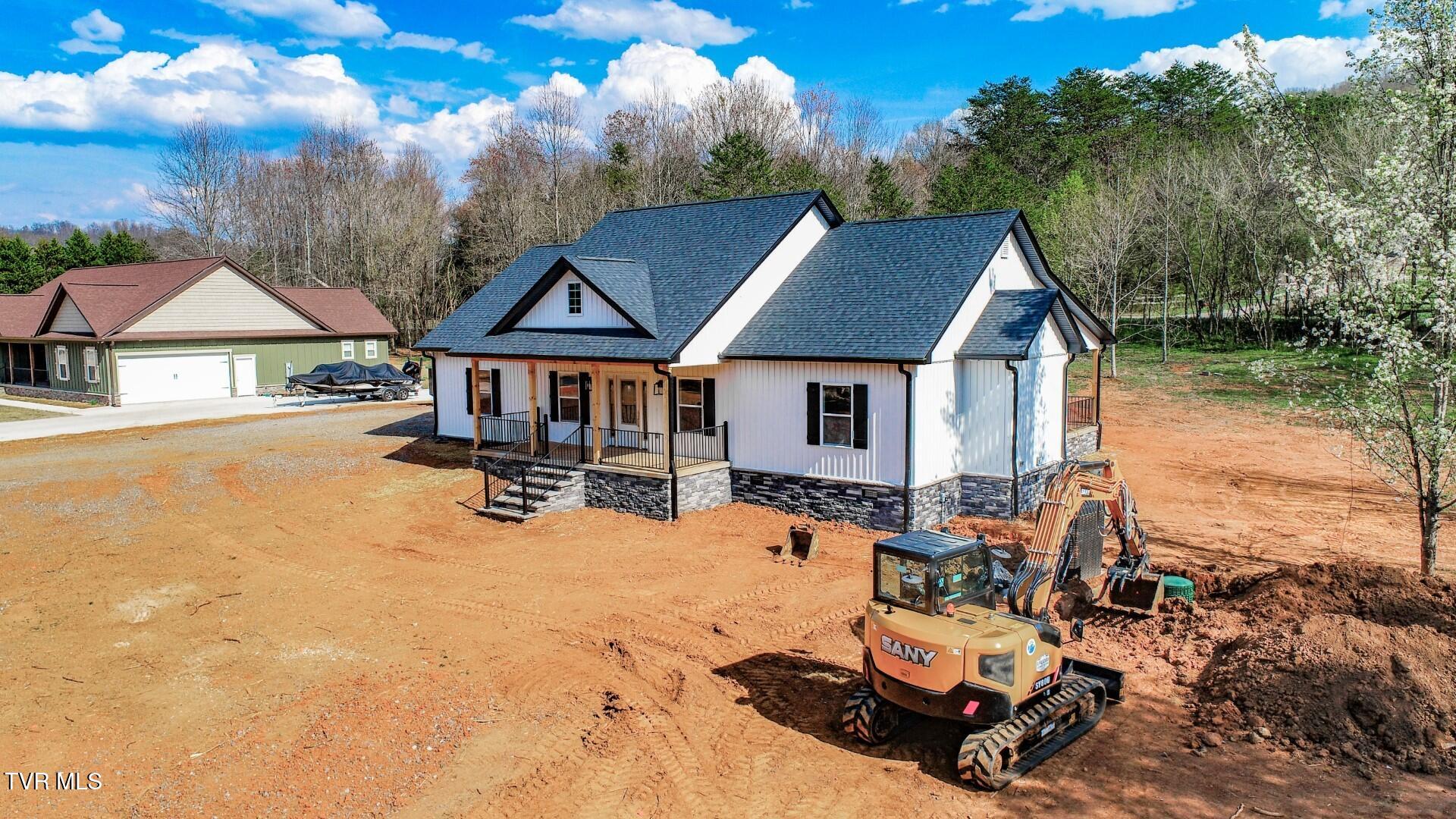 127 Victor Road Cosby, TN 37722 - Photo 6 of 38 4